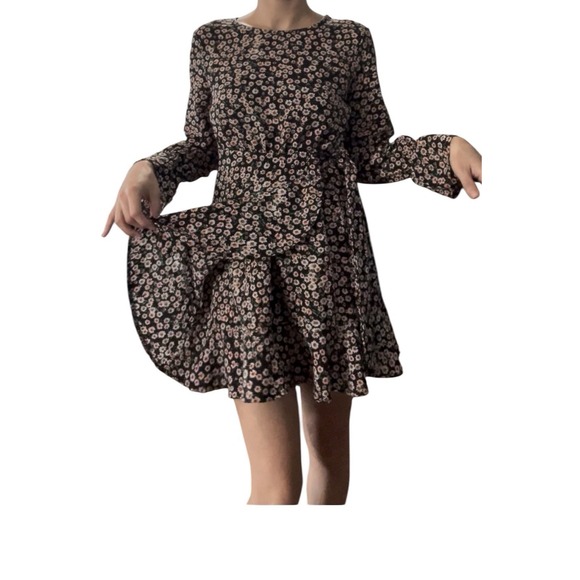 Dresses & Skirts - Flirty Floral Mini Dress (Size S) – Soft Stretch‎ & Ruffle Hem Faux Wrap Skirt